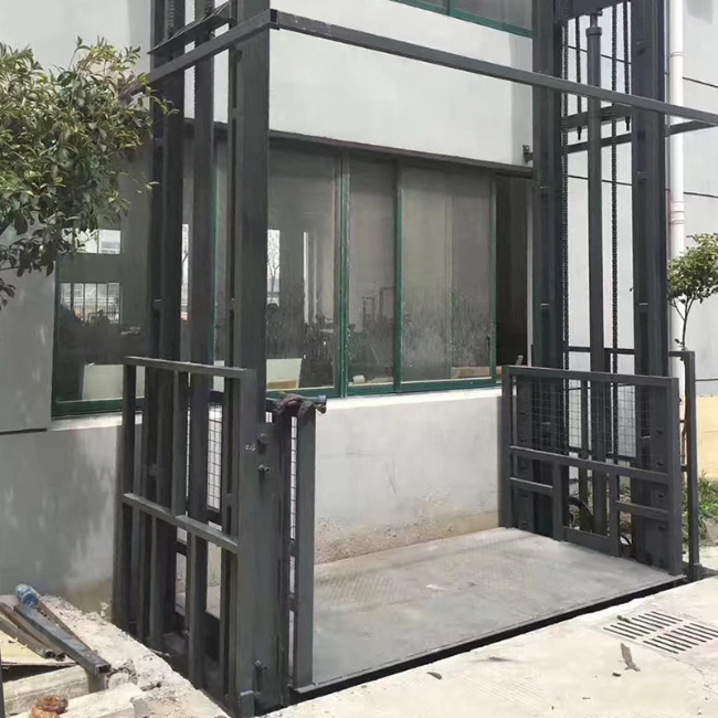 托里5吨室外升降货梯